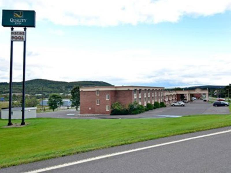 Travelodge By Wyndham Edmundston Exterior photo
